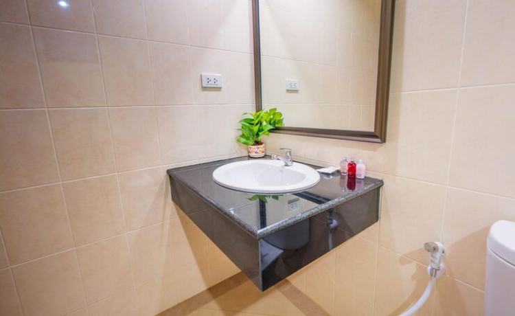 wall mounted bathroom sink