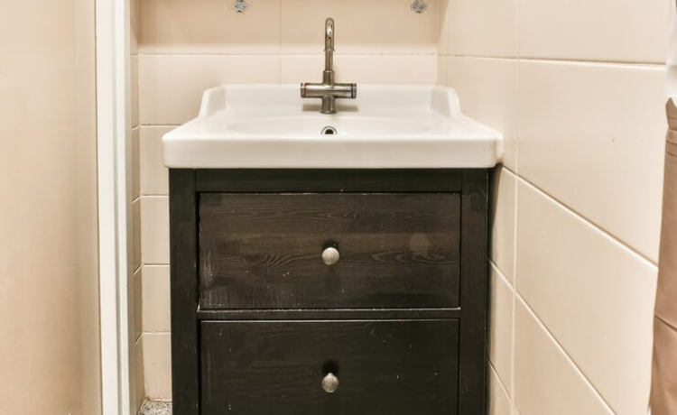 narrow bathroom vanity