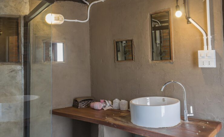 bathroom wall sconces