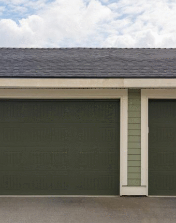 average 2 car garage size