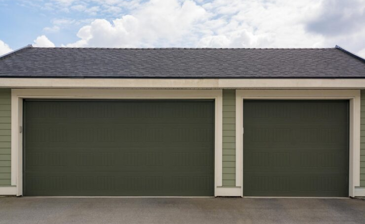 average 2 car garage size