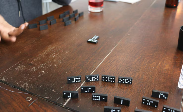 domino table