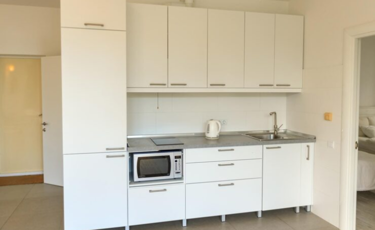 white oak cabinets kitchen